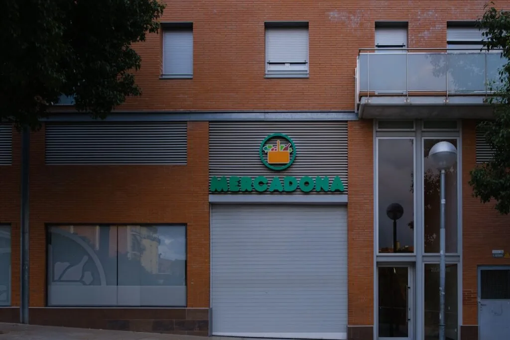 Retail Business - Commercial Pest Control